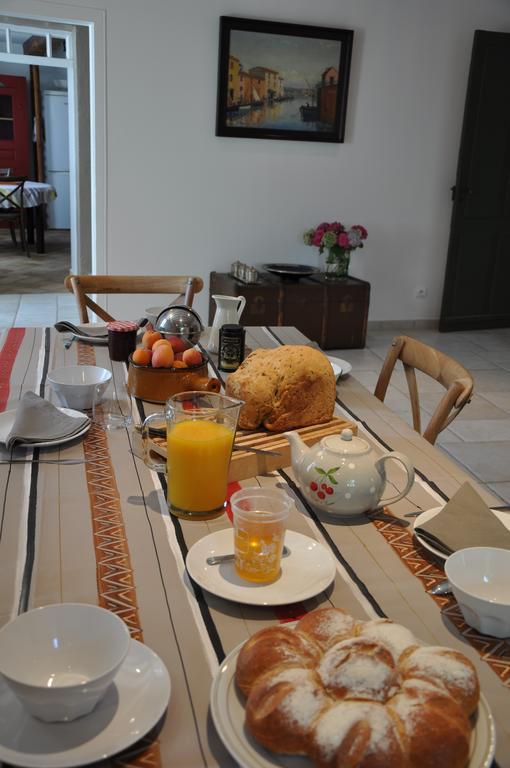 B&B La Cerisaie Francheleins ภายนอก รูปภาพ